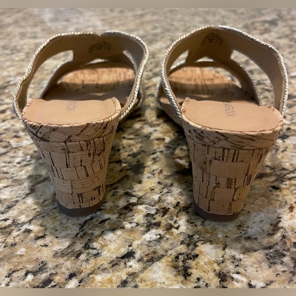 41 HAWTHORN JUDE WEDGE SLIDE SANDAL GOLD - 6 - Picture 3 of 4